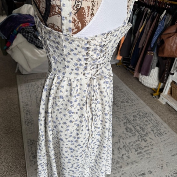 CIDER FLORAL DRESS SIZE XS - Picture 4 of 8
